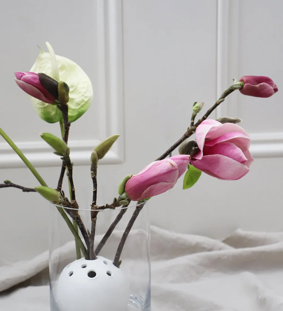 05542glasscylidervase_10650RoundCeramicFrog_24_EDITEDLOWRES_b3853a48-0b49-4821-b43b-1eaee89f91ae_900x_1.webp