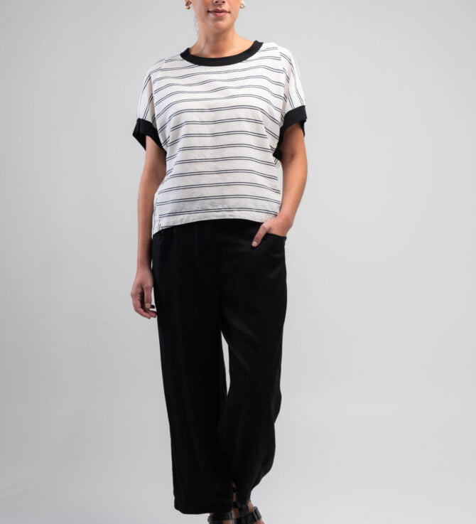 11_OBI_SS2026_LOOKBOOK_15_02_26_DSC02076-scaled-670x1005.jpg