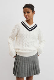 CR V-Neck Cable Knit | White