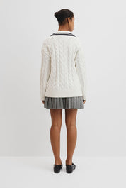 CR V-Neck Cable Knit | White