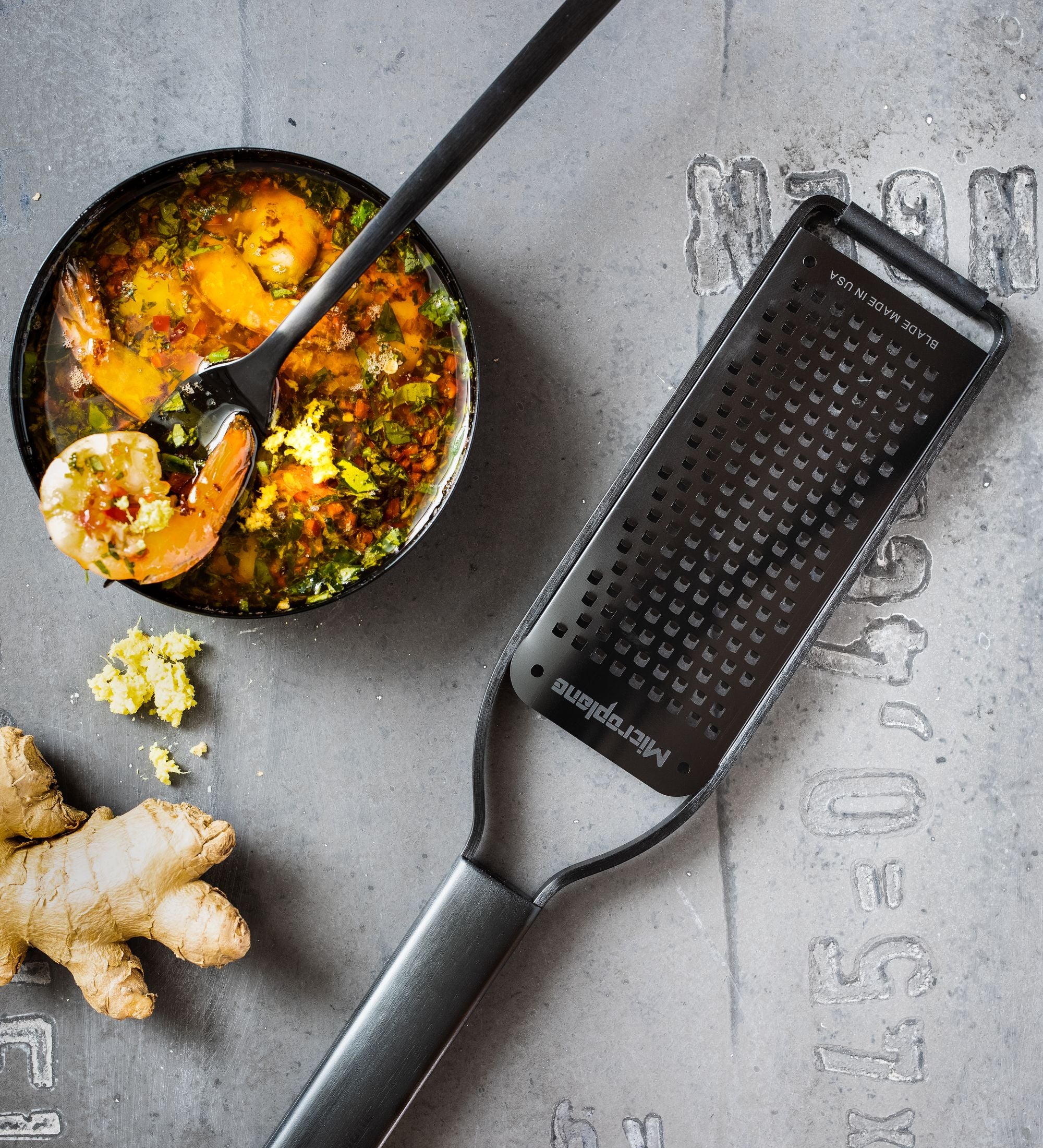 15470-Microplane-BlackSheepCoarseGrater-LS-03.jpg