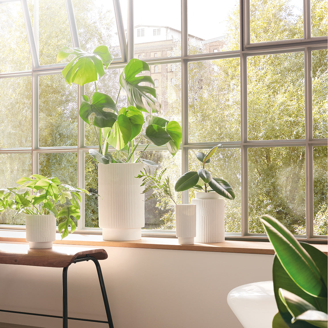 Radar Ribbed Porcelain Planter