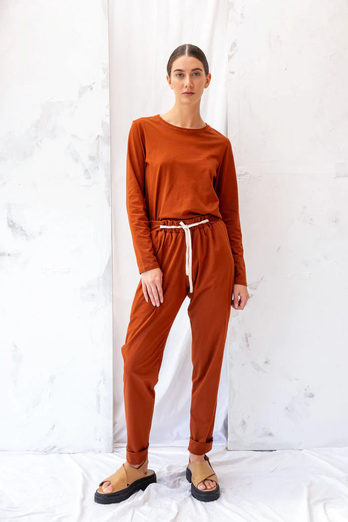 1ReCreate-Cabin-Pant-Organic-Cotton-Chestnut_704x1056_3b9db64b-e9be-4eb3-8445-59ccc2deeb7a.webp