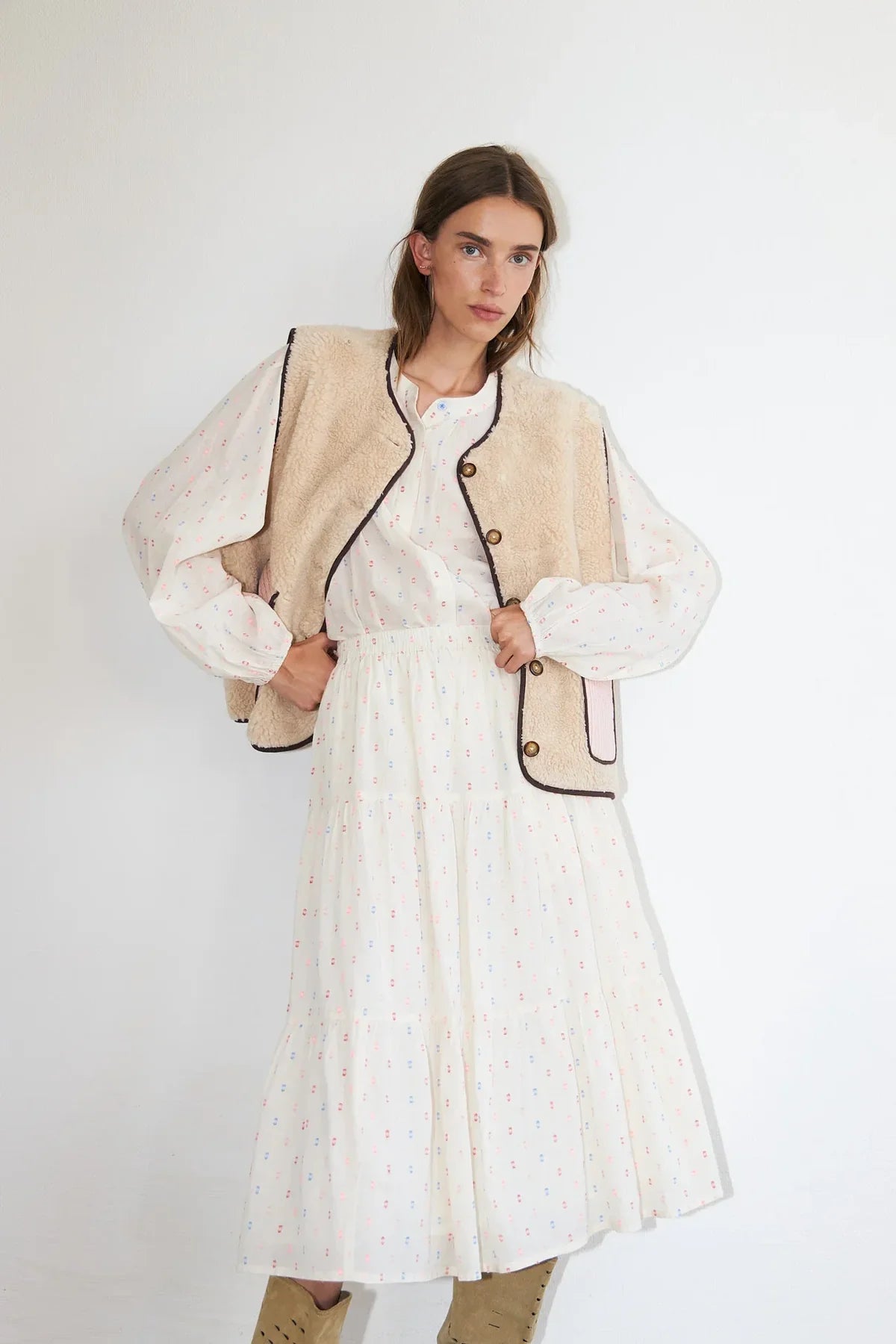 Lollys Laundry Jace Vest | Beige
