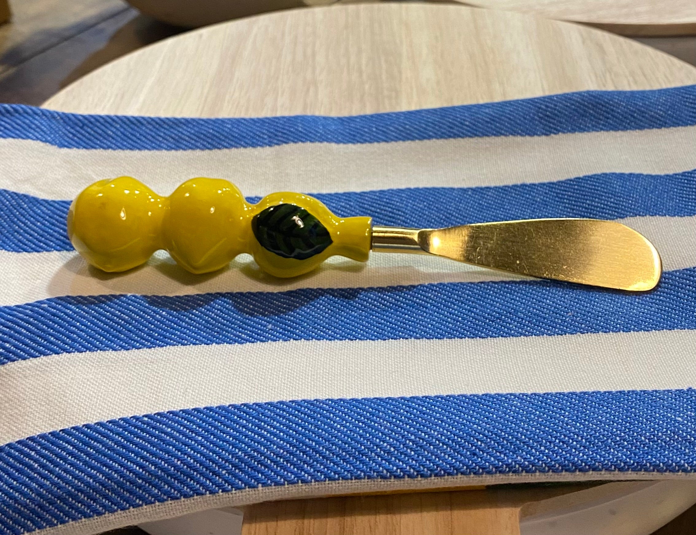 Lemon Cheese Spreader