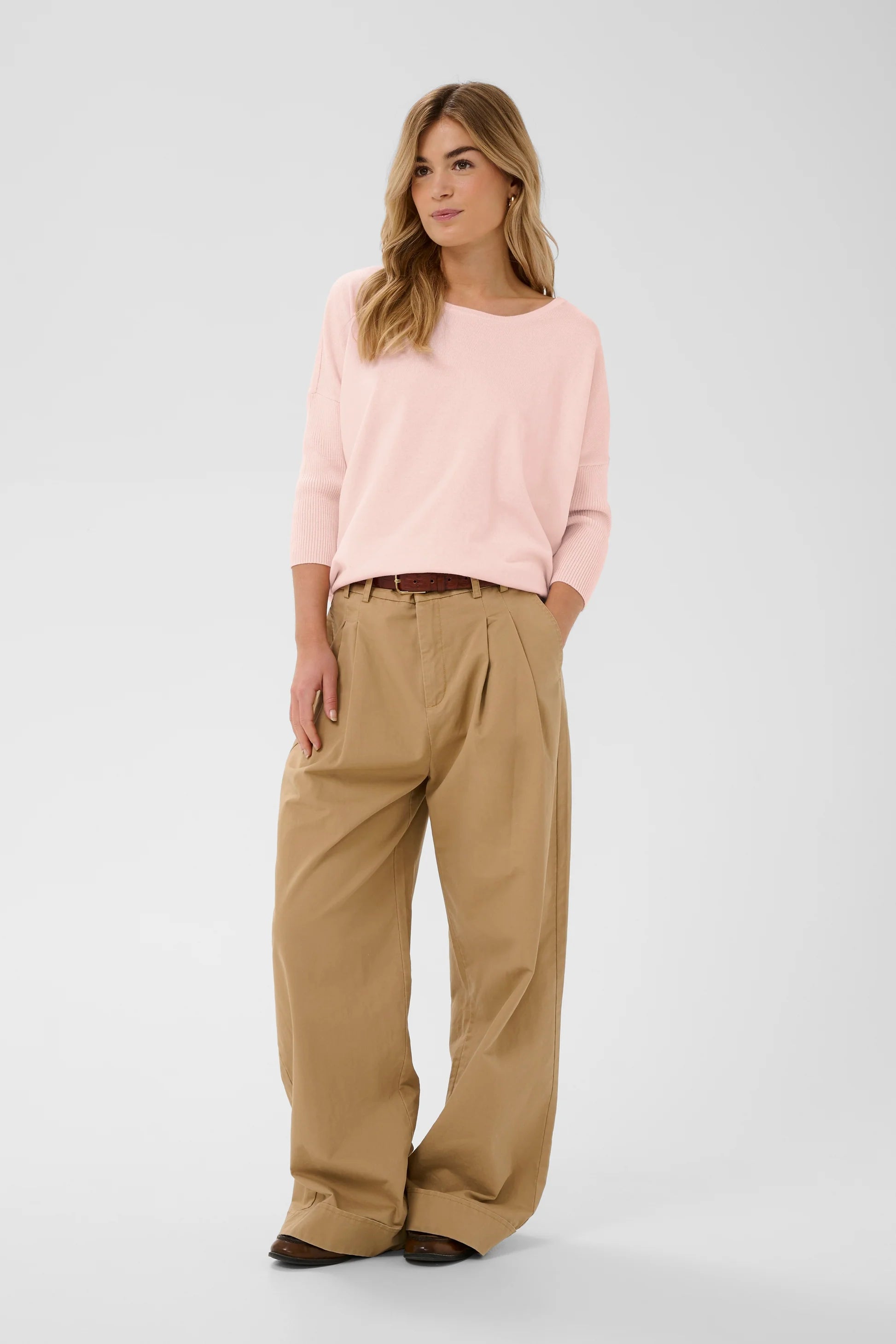 St Tropez Mila Round Neck Pullover | Chalk Pink