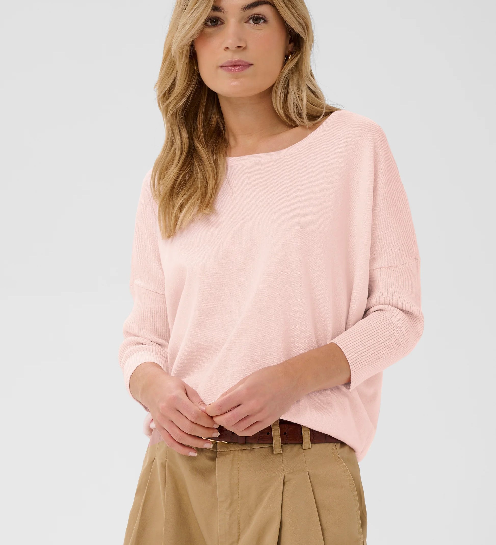 30500003_131904_500.webp