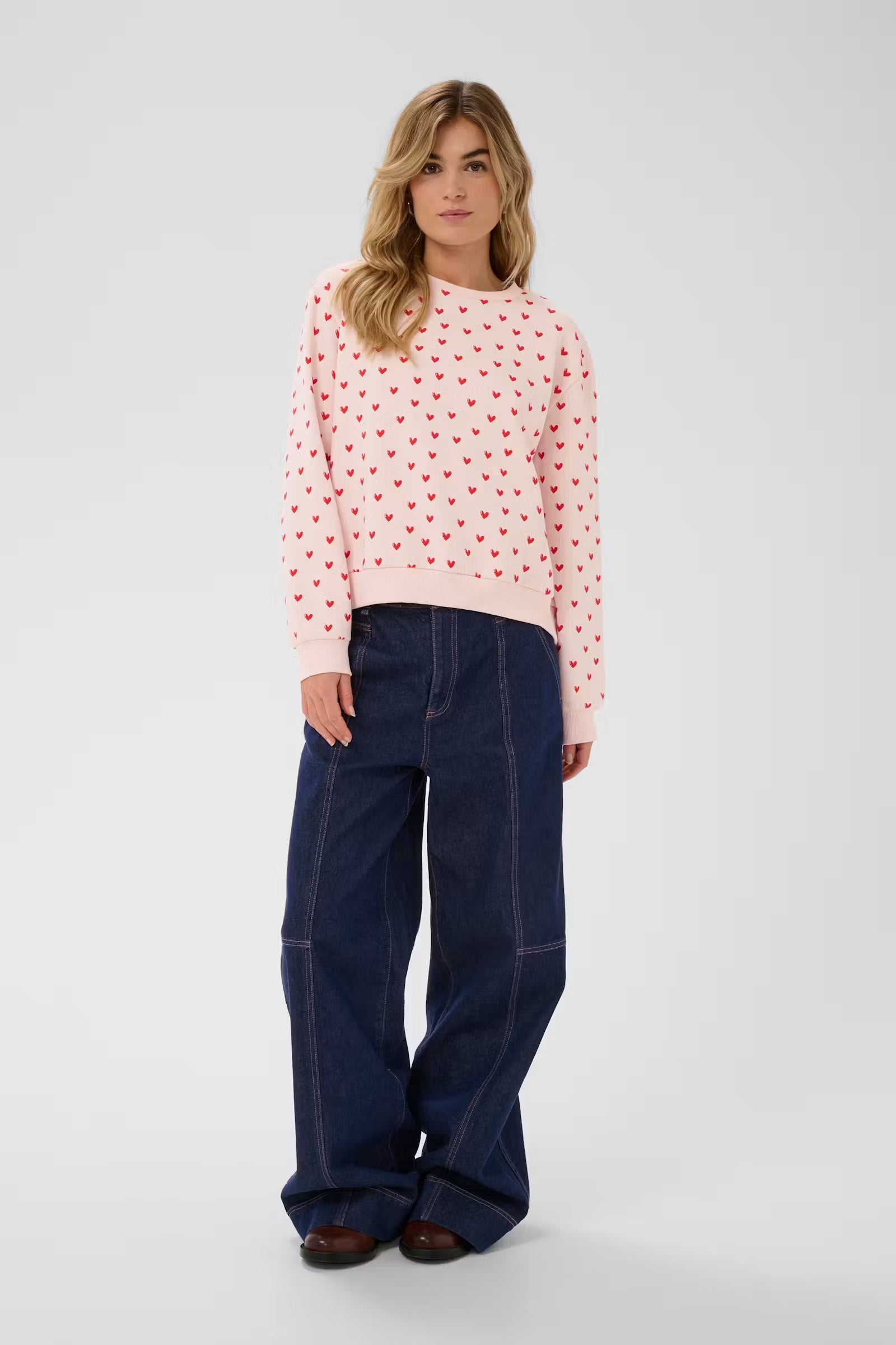 St Tropez Pamma Sweatshirt | Chalk Pink Red Heart