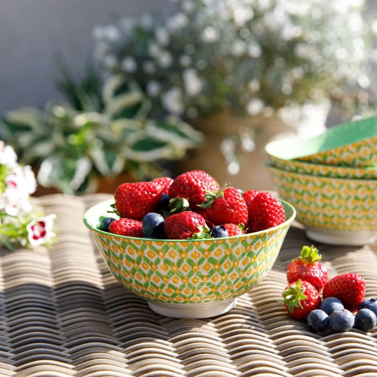 Mikasa Does it All Bowl | 15.7cm Geometric Green