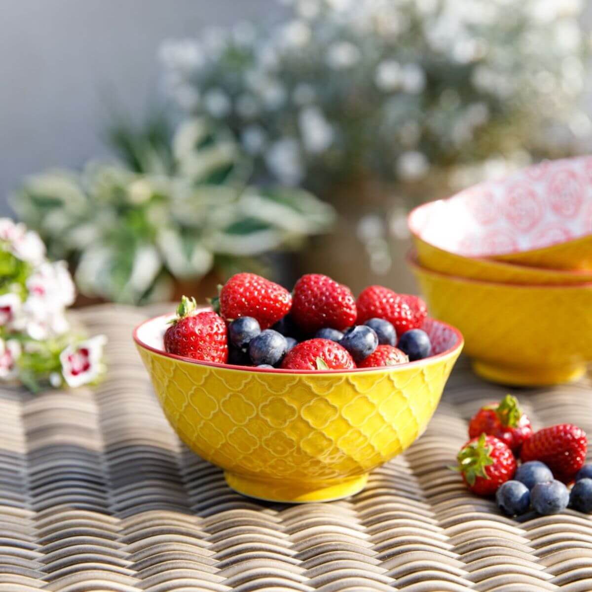 Mikasa Does it All Bowl | 15.7cm Yellow Floral