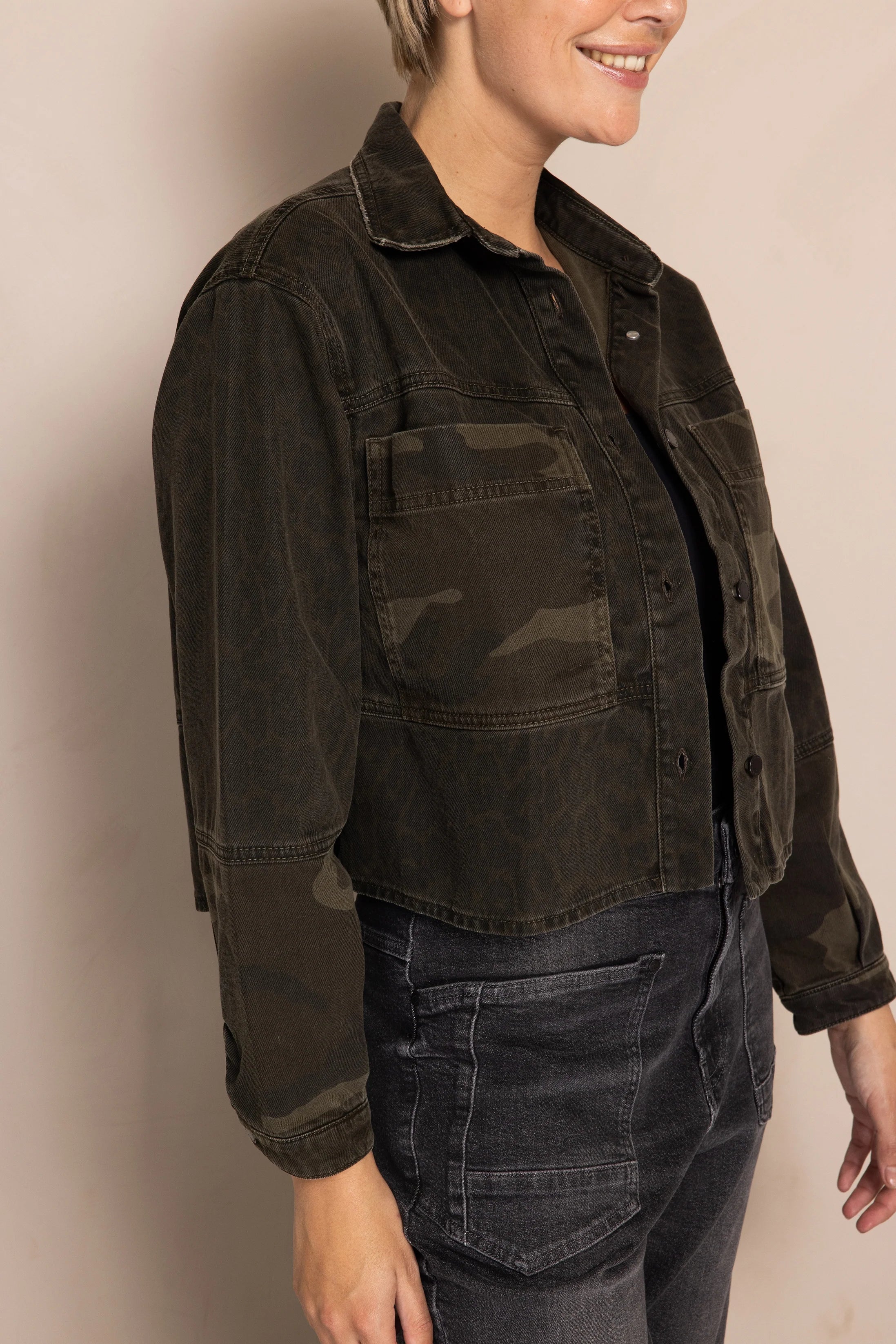 Zhrill Louie Jacket | Camo Green