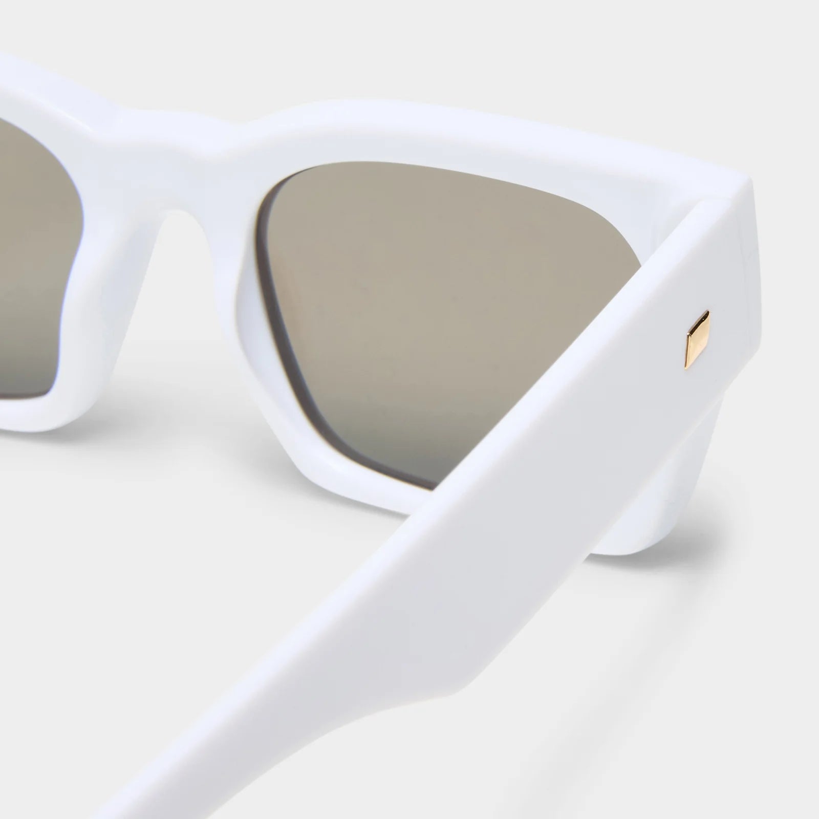 Le Specs Shmood Sunglass | White