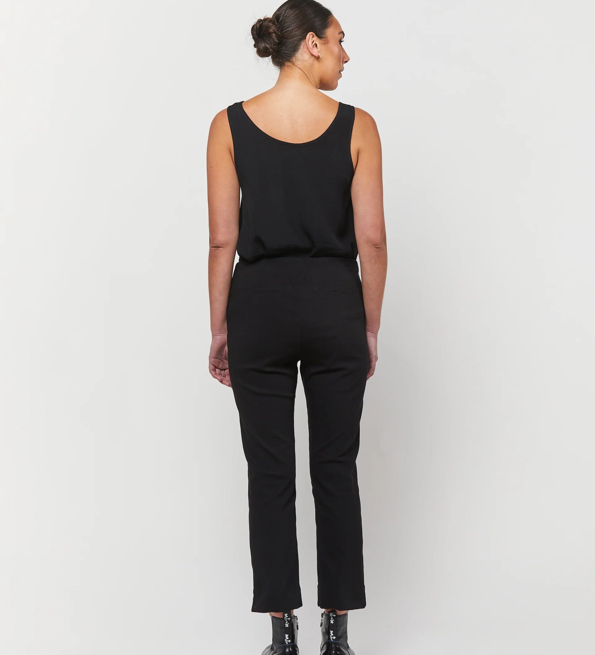 84409DDobbyStraightLegPant3.webp