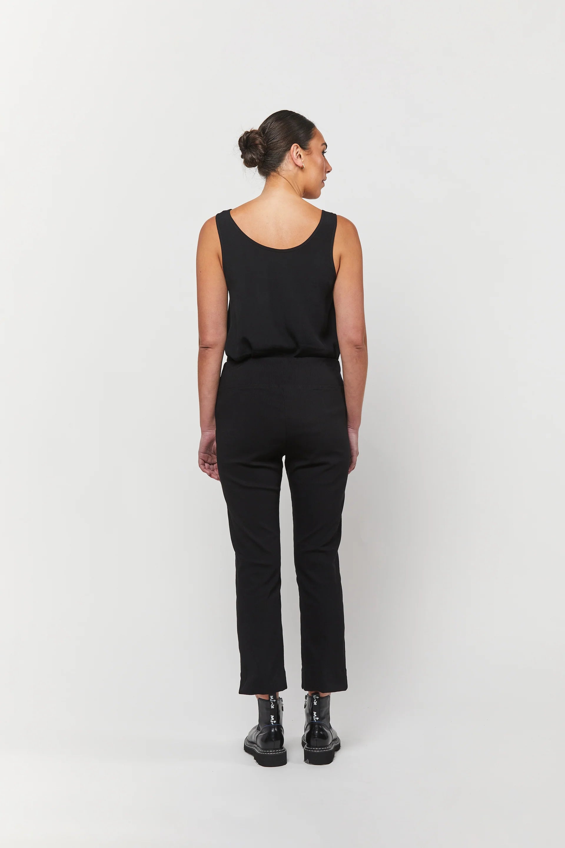 84409DDobbyStraightLegPant3.webp