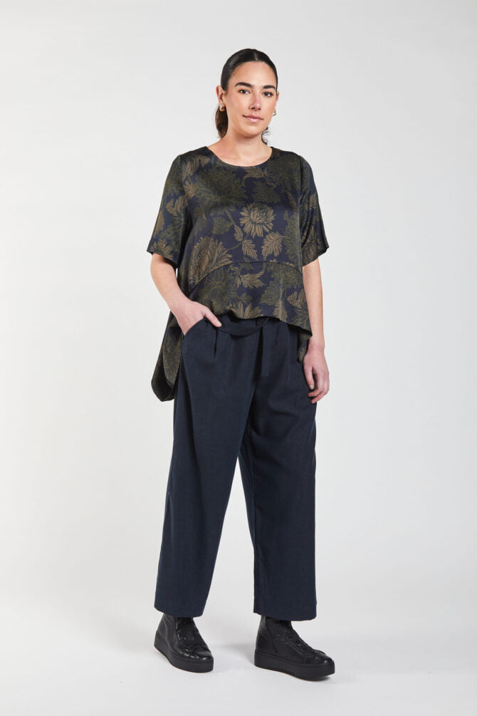 84483A-Autumn-Drape-Top-4--scaled-670x1005.jpg