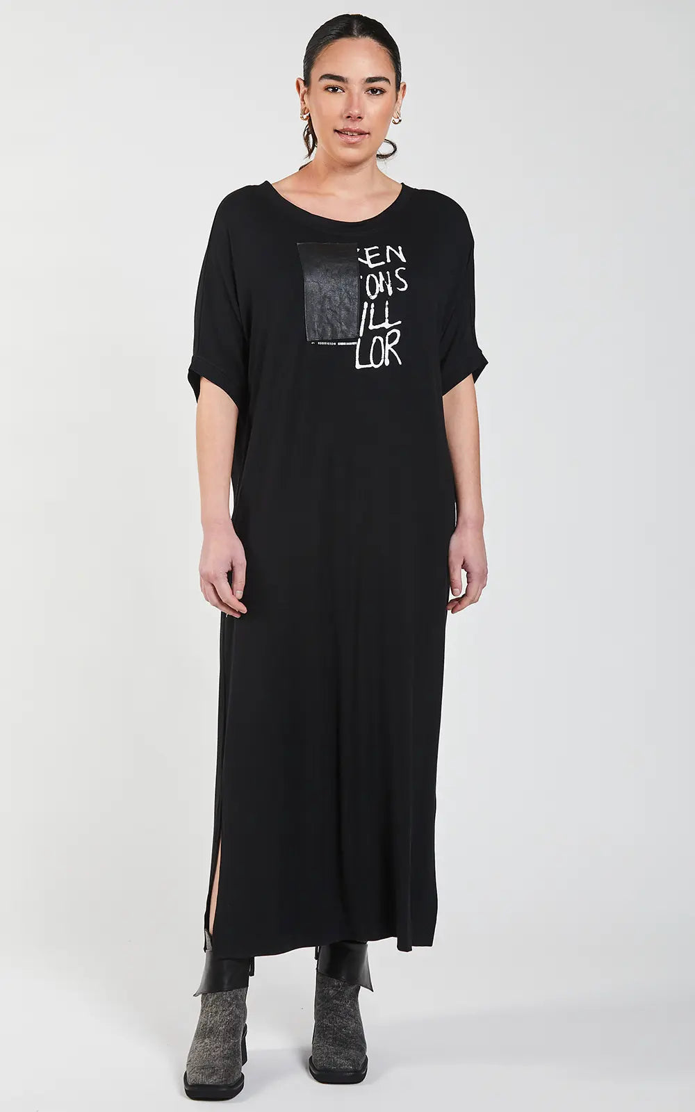 Obi Media Tee Dress | Black