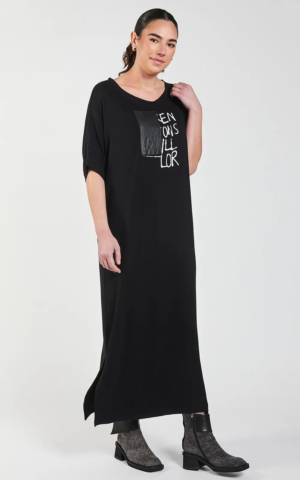 Obi Media Tee Dress | Black