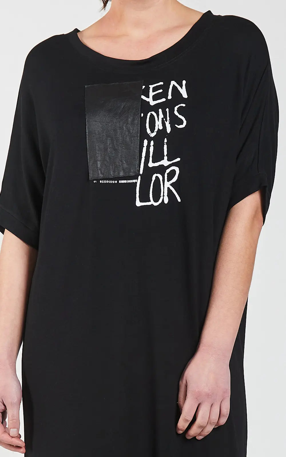 Obi Media Tee Dress | Black