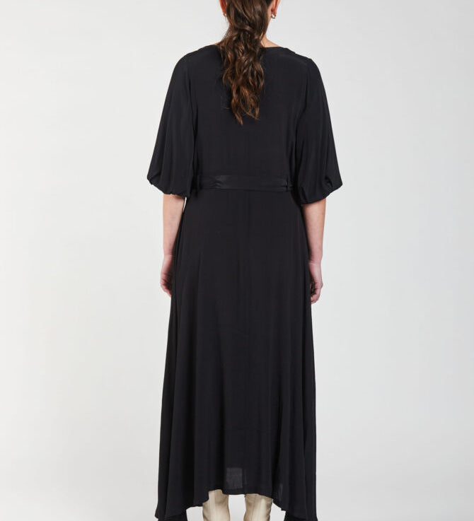 84541S-Silhouette-Maxi-Dress-B--scaled-670x1005.jpg