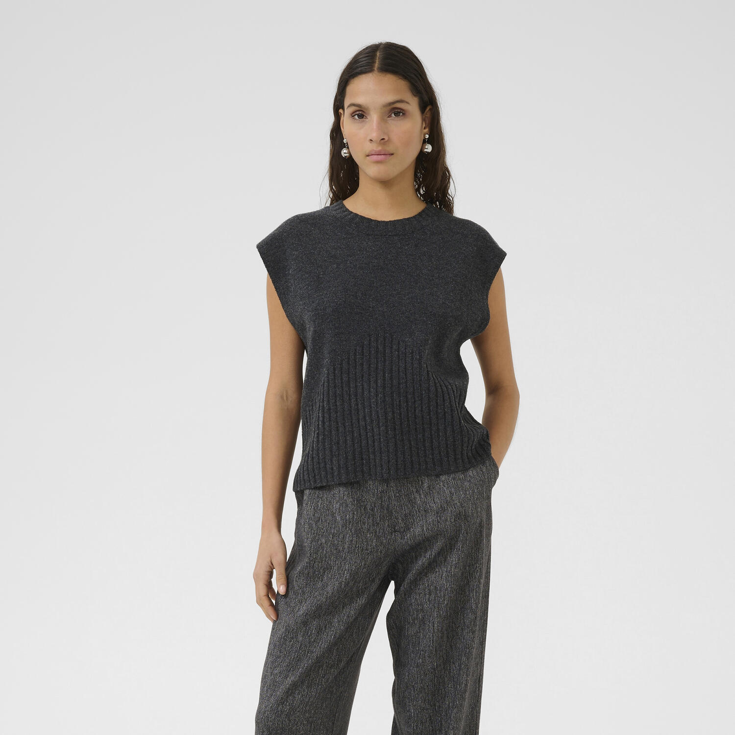 Karen By Simonsen Berenice Vest | Dark Grey