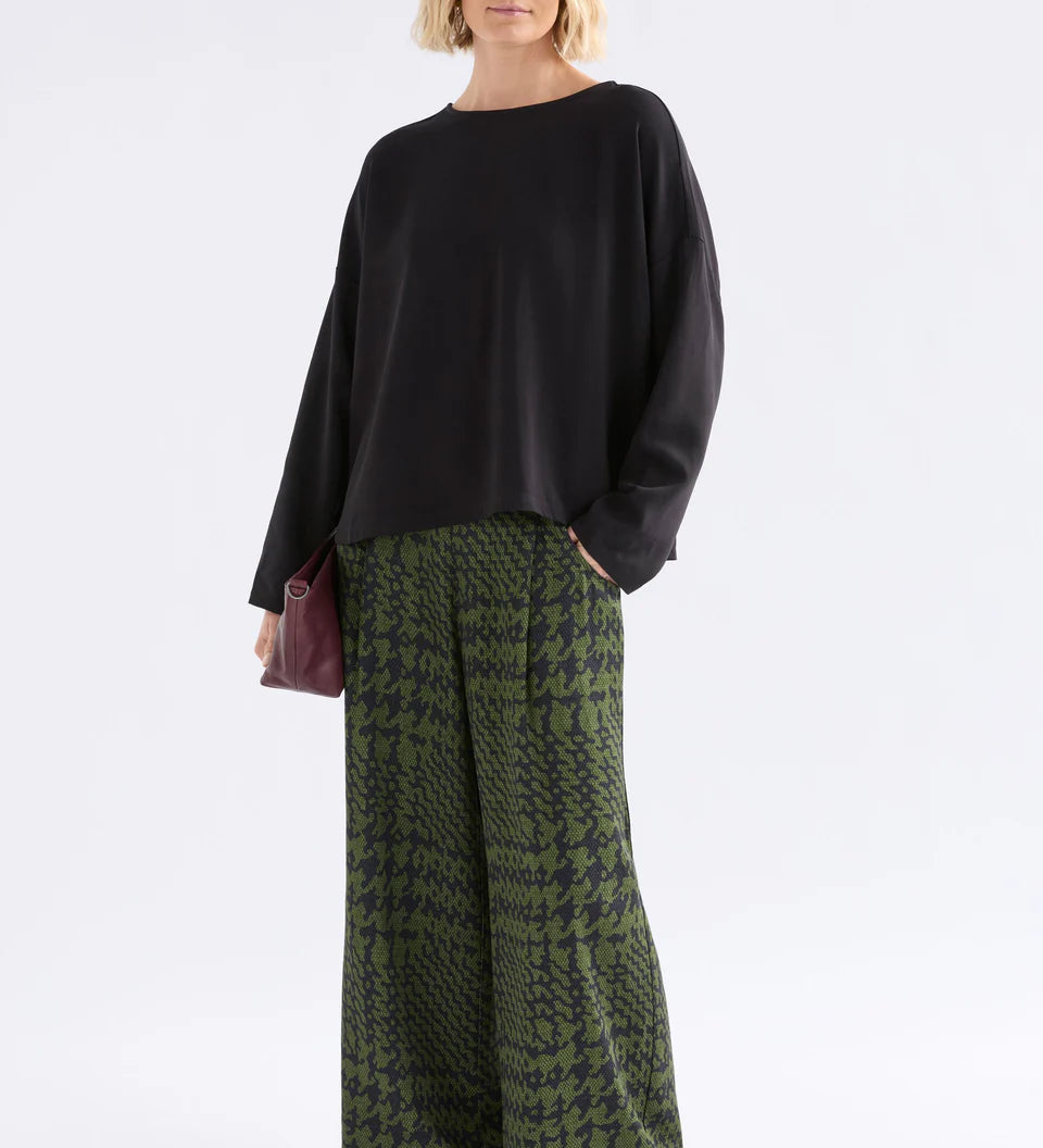 A1491-K-Linea_Top_BLACK-4.webp