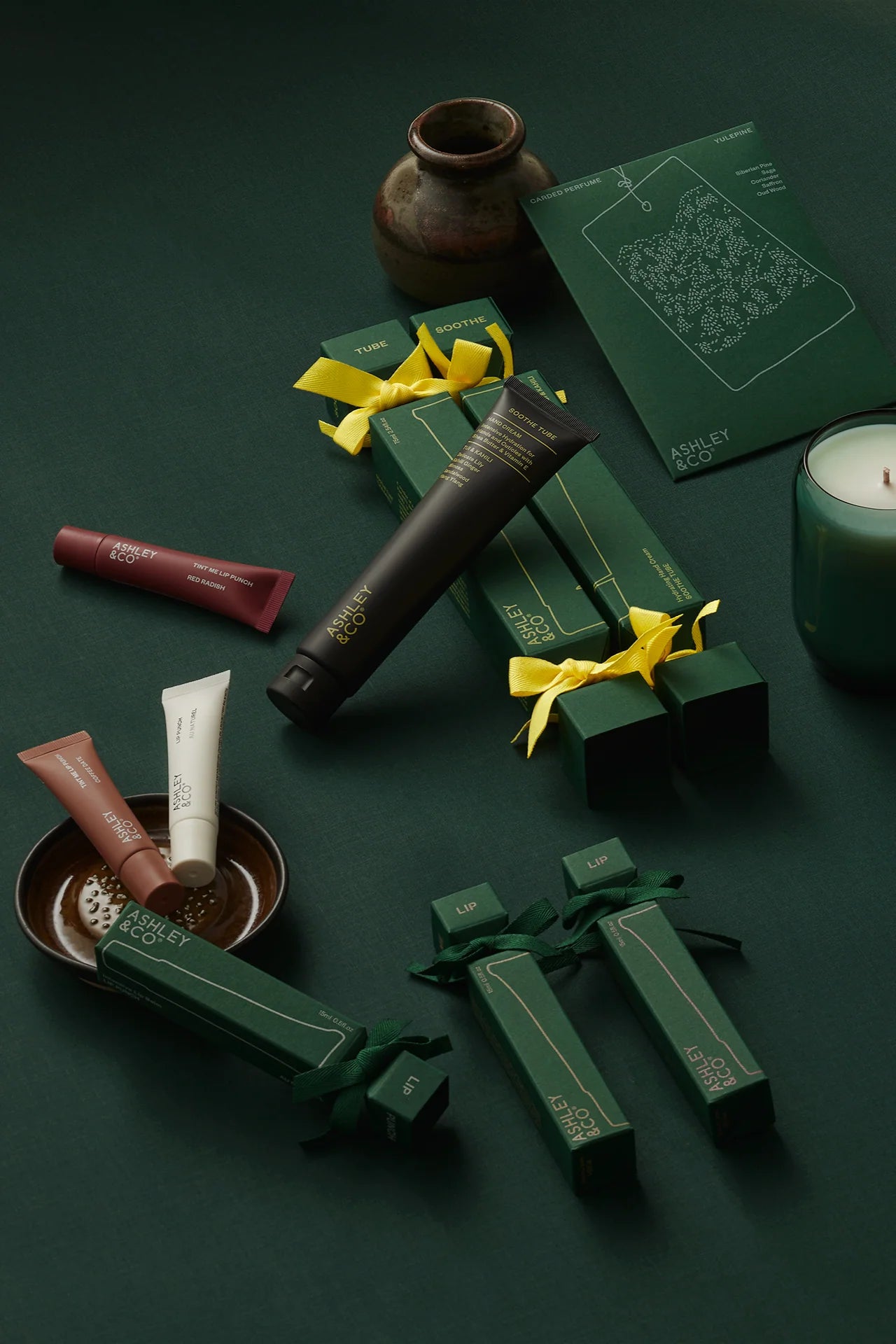 Ashley & Co Tui & Kahili Soothe Tube Cracker | Christmas 2025