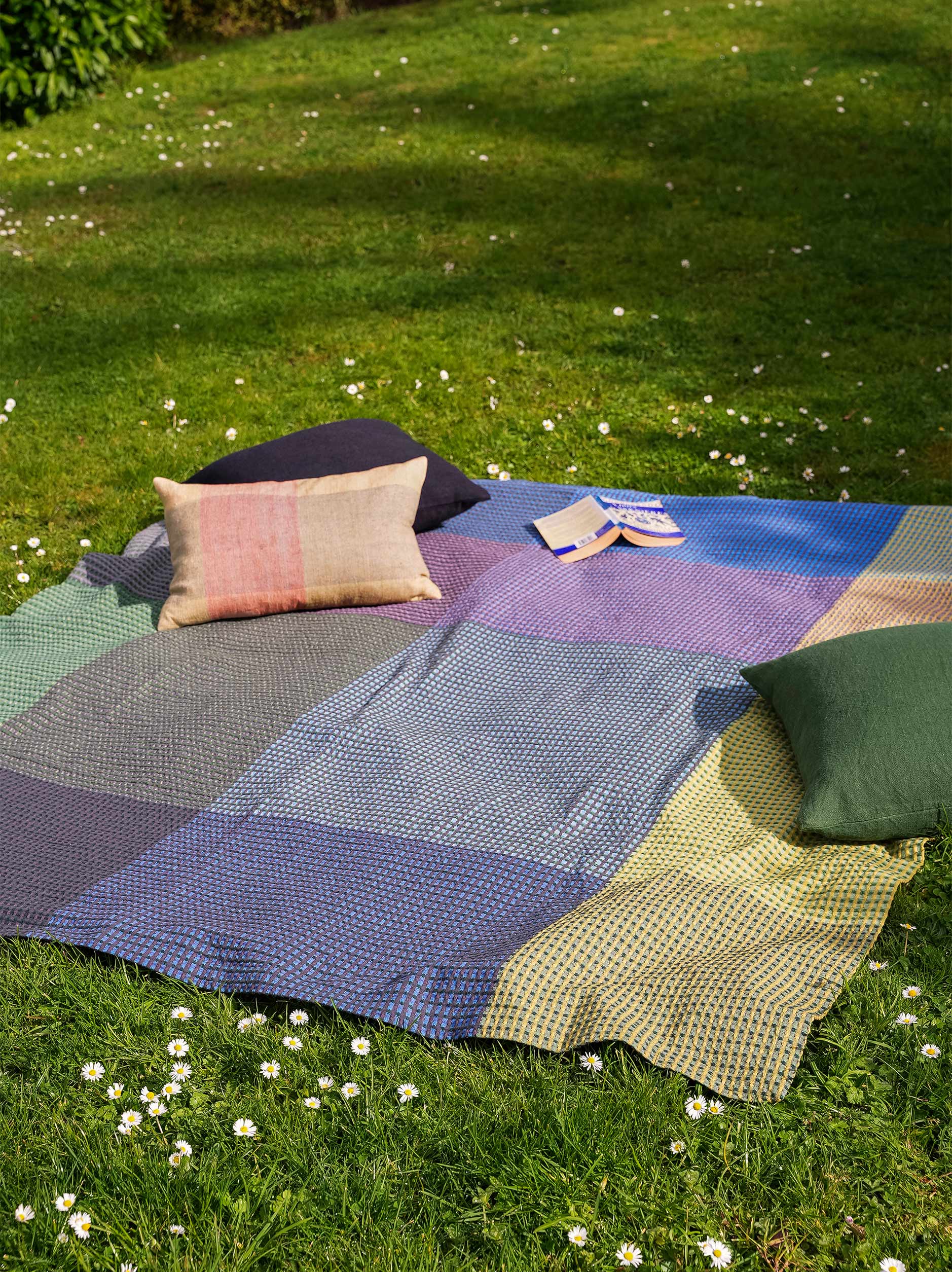 Citta Solis Waffle Picnic Blanket | Multi