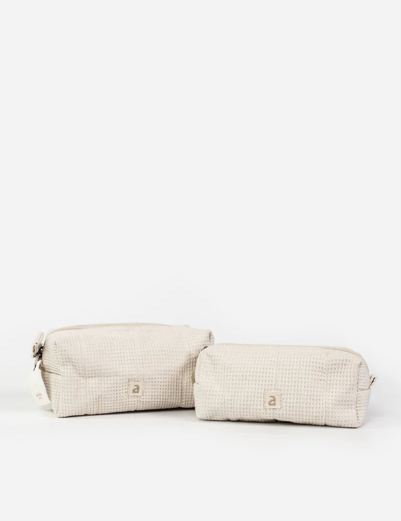 Akiiko-Grid-Waffle-Pouch.webp