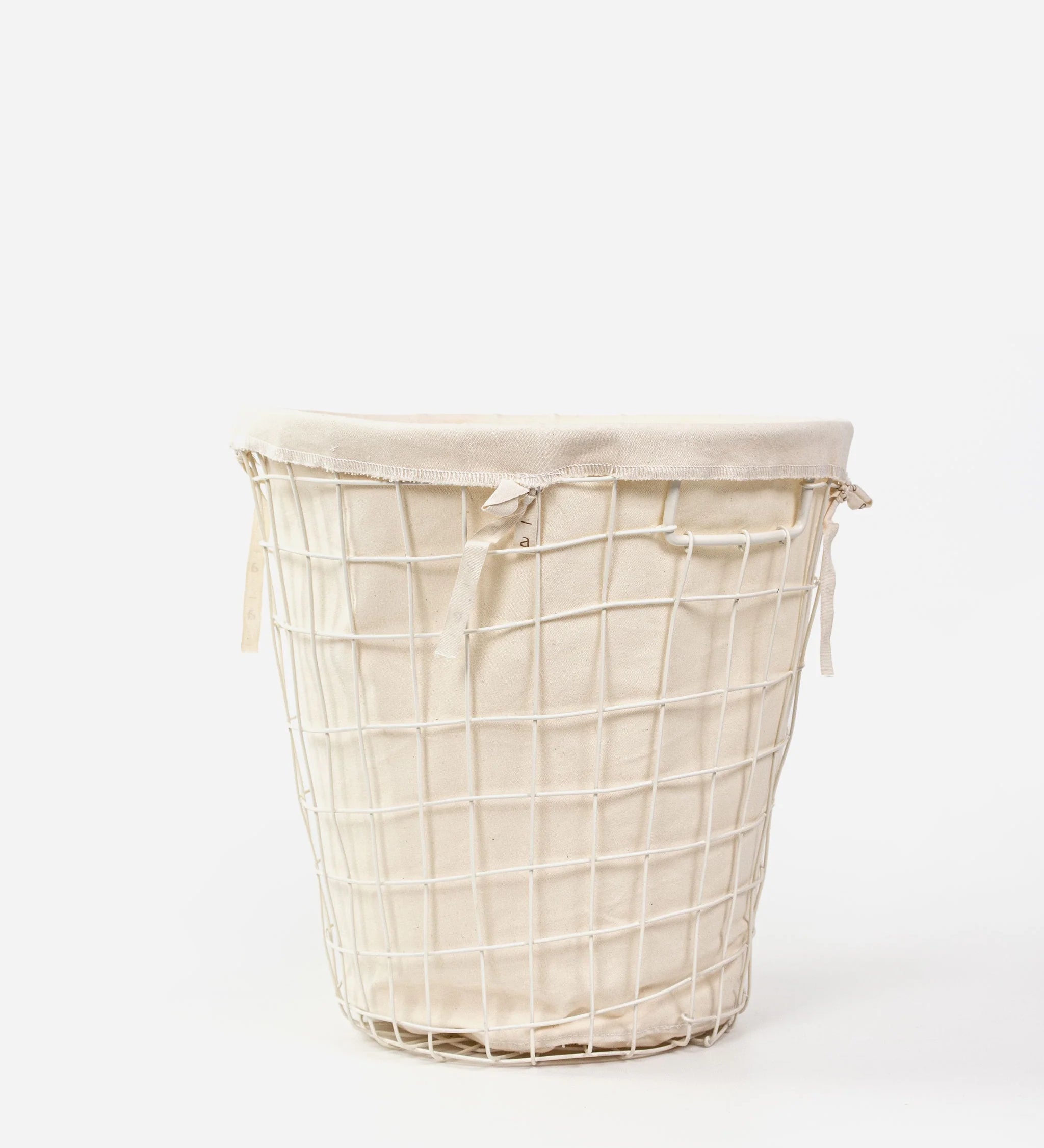 Akiiko-Laundry-Basket.webp