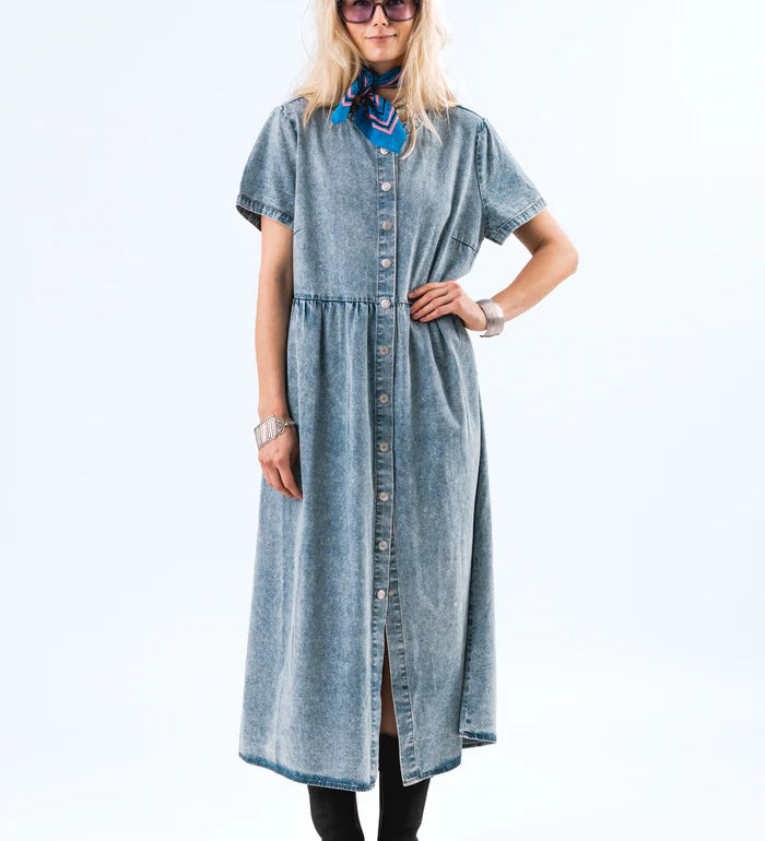 AliyaLl_Maxi_Dress_LS-Dress-25157-3032-100_Washed_Denim.webp