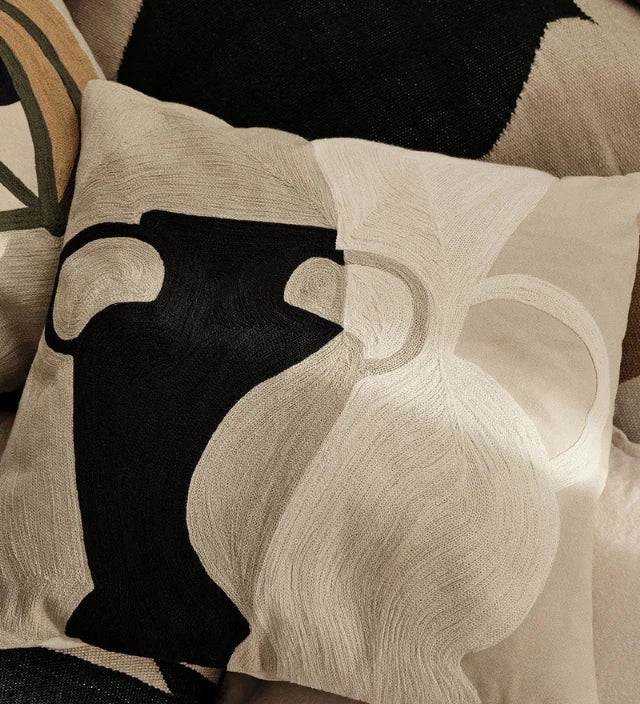 BROSTECushionCoverEva-Black_Beige_2.webp