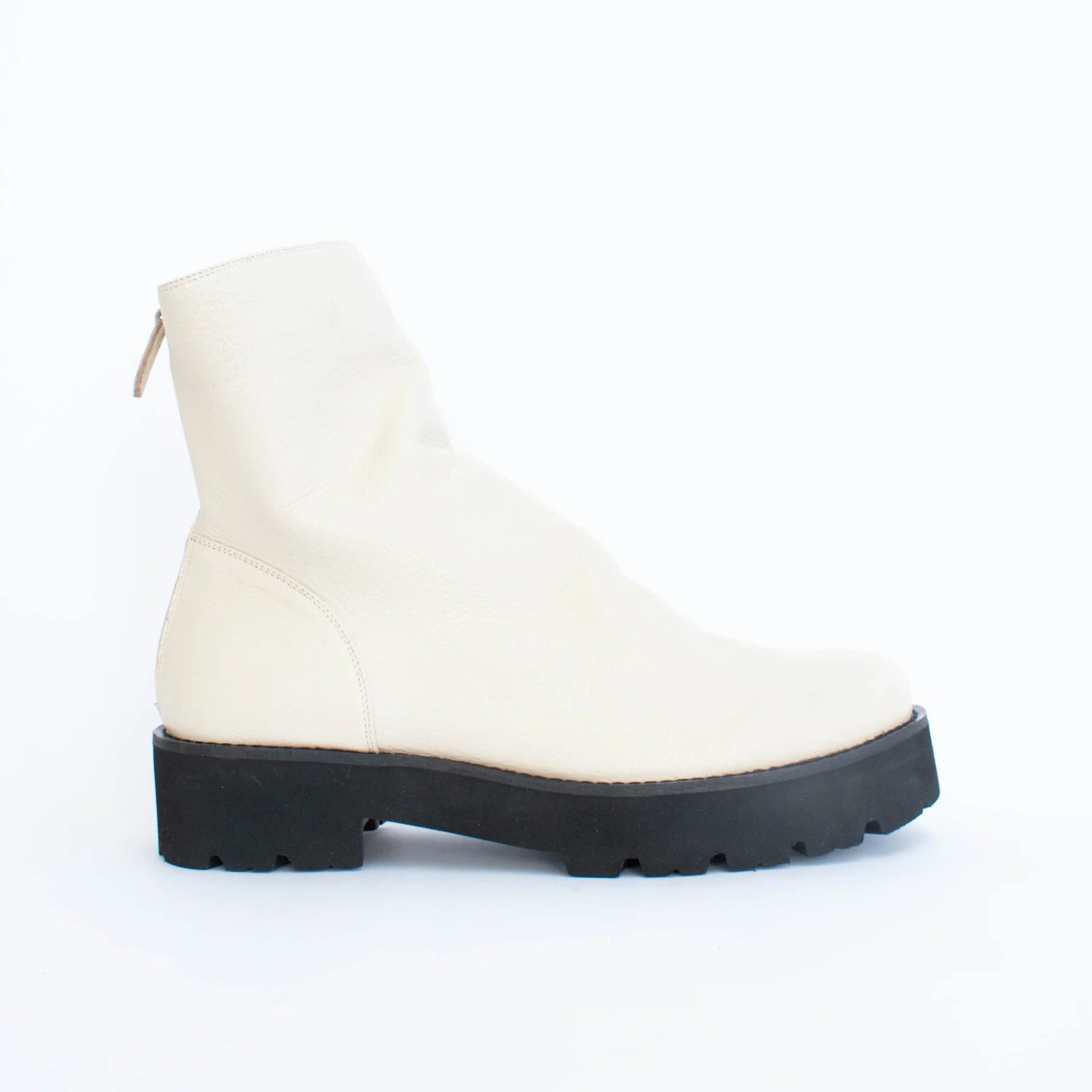 Tamara London Busty Boot | Bone