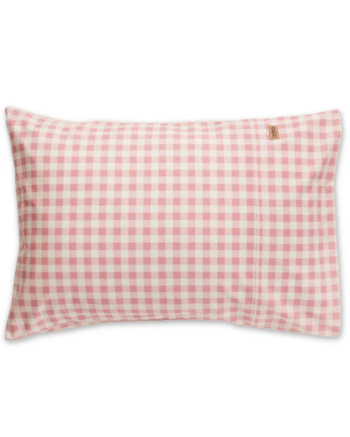 COTTONSTAPLES-CandyGingham-Pillowcase_700x_a0d48aae-1193-45fd-8570-02fd96e87fcf.webp