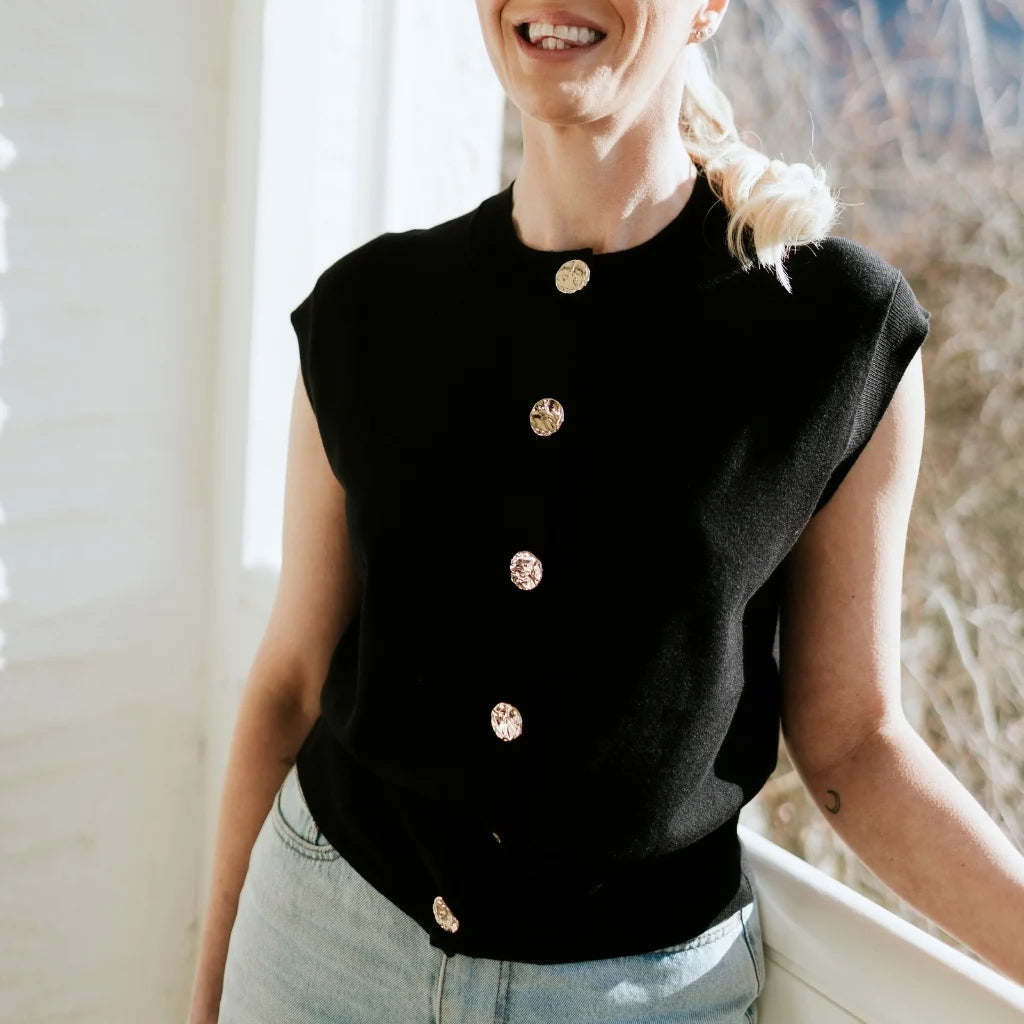 Moke Camilla Womens Sweater Vest | Black