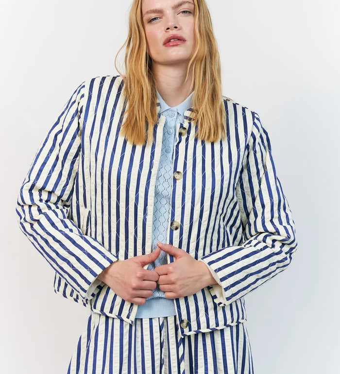 EmiliaLL_Jacket-Jacket-26270-6005-20_Blue.webp