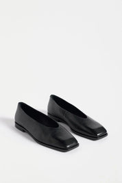 Elk Feldde Flat Shoe | Black