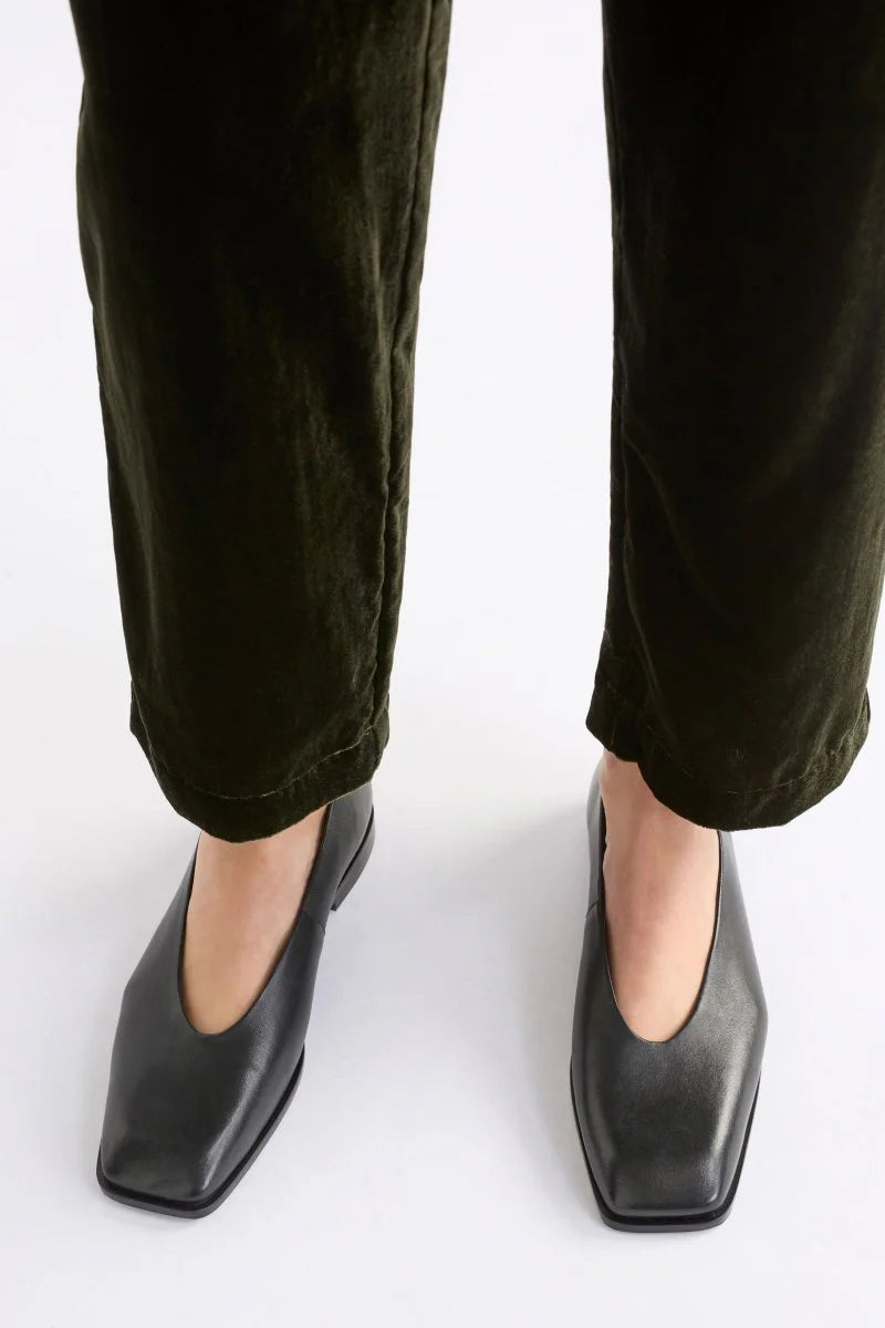 Elk Feldde Flat Shoe | Black