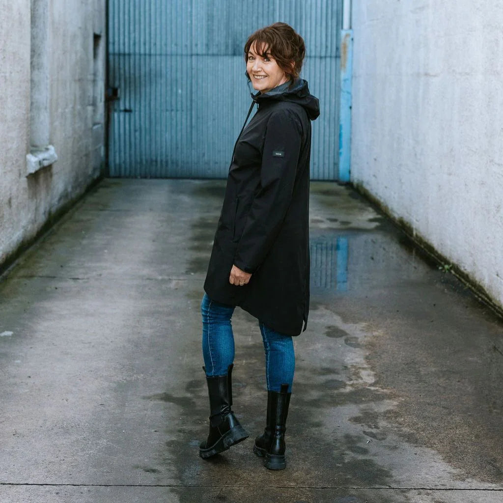 Moke Georgie Women's Rain Coat | Black