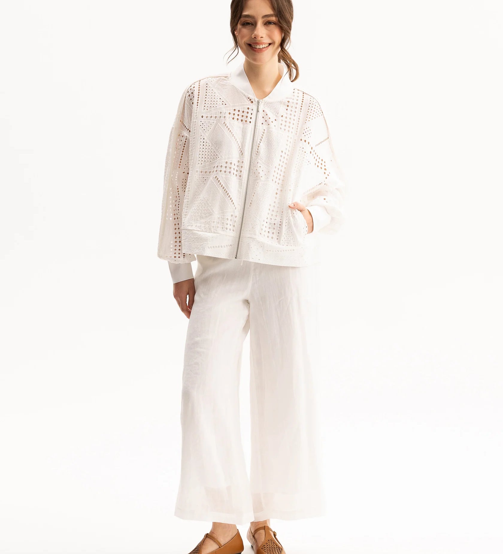 J08CoraBomberJacket-White_7203MillyPants-White-2282.webp