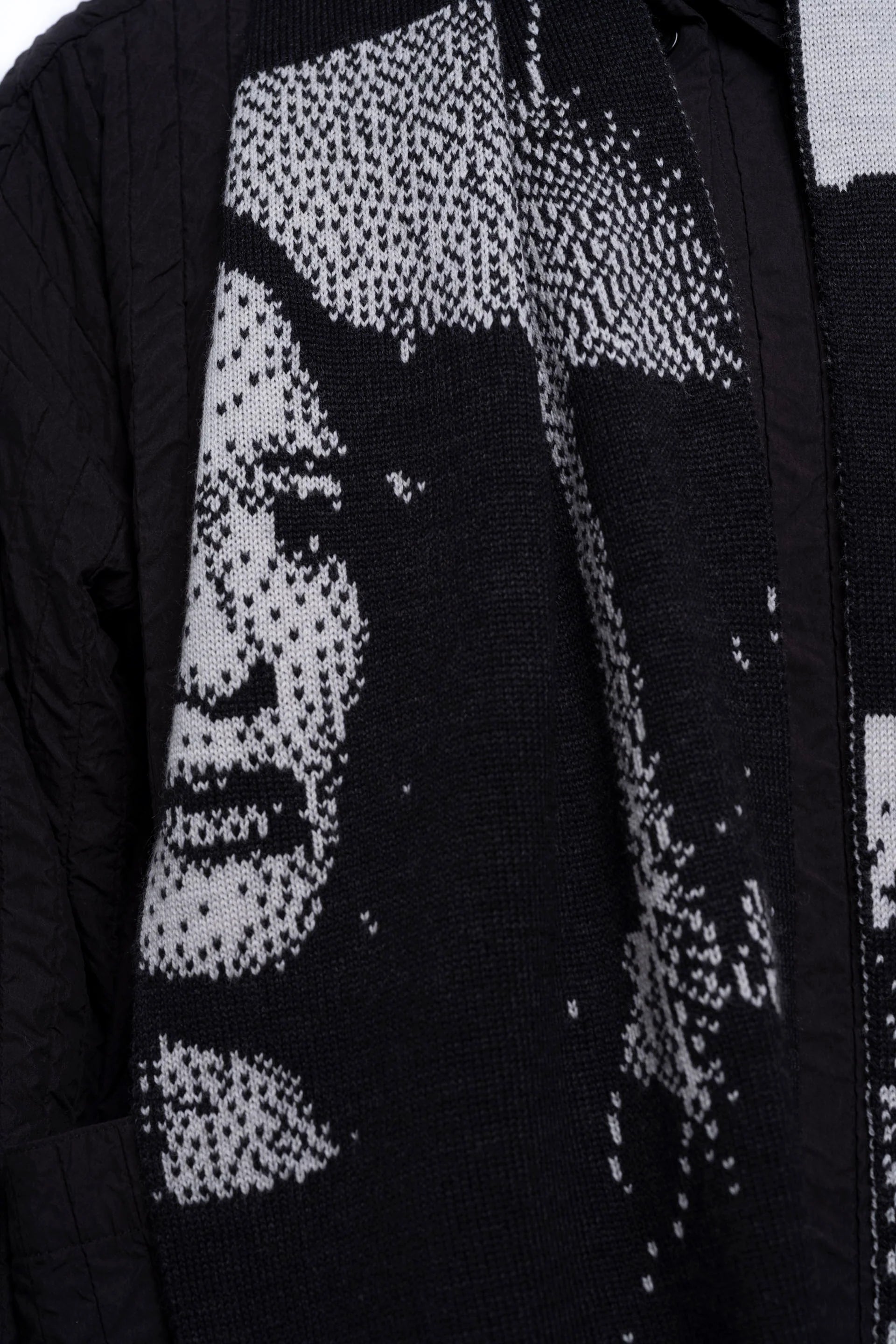 J Palm  Slow Form Scarf | Black White