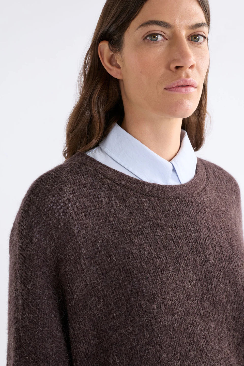 K0184-D-Agna_Sweater_CHESTNUT-5_5e2fb0ba-e11a-42ca-8b52-b79179a6a9b7.webp