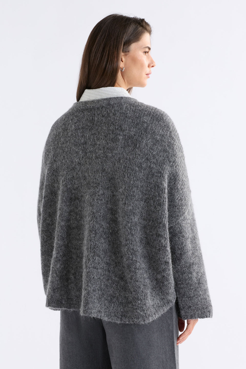 K0218-H-Agna-Sweater_MIDGREYMARLE-6_e714b808-48ac-4bab-8cb8-910d44c0d8bb.jpg