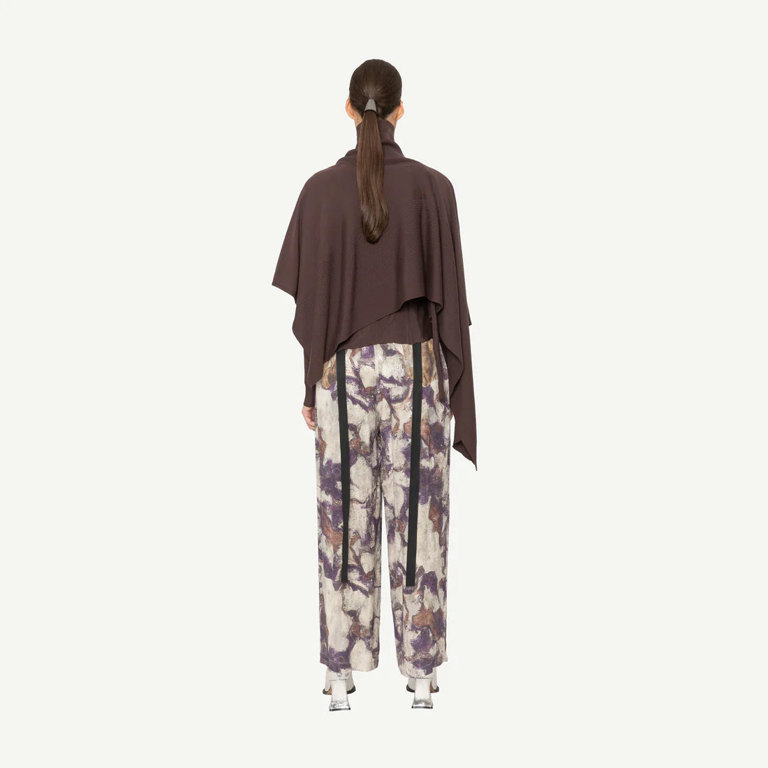 KN015FluxxTop-Mocha_KN016FreyCardigan-Mocha_5076TeoPant-EchoPrint-0663_1100x_5b5ca722-5d48-4450-83ef-0fd575681d3b.webp