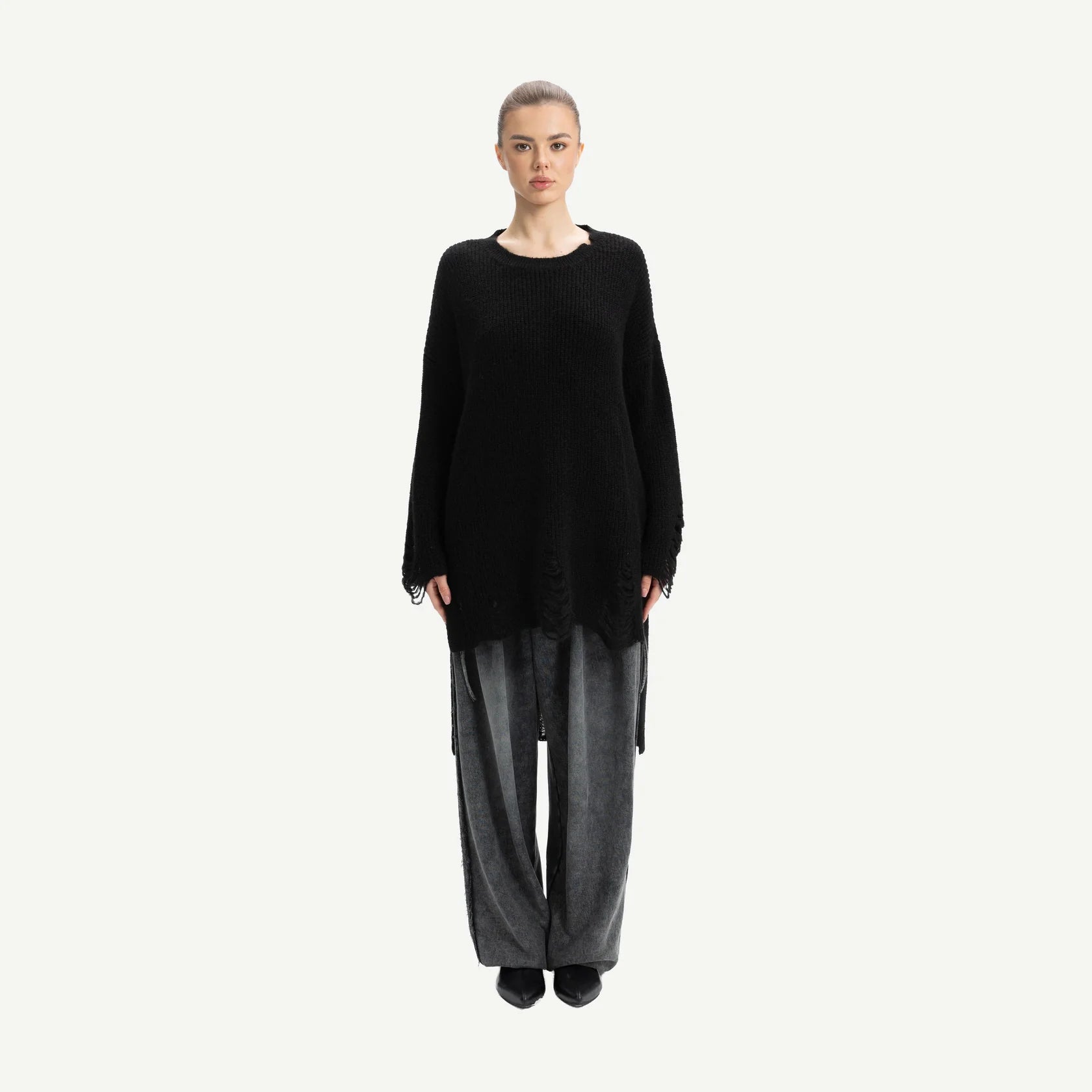 KN211L-Ever-Jumper-Black_-P49-Malmo-Pants-Black-Washed1361.webp