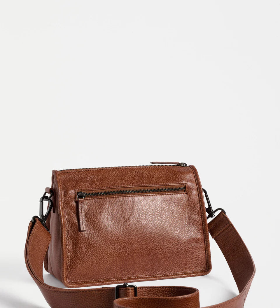 L0255-T-Halben-Crossbody_TAN-2.webp
