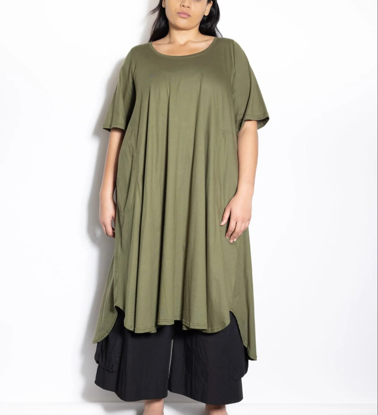 LALA-LOSTANDLEDASTRAY-PLUSSIZE-DESIGNERFASHION_22_5000x_4e096fa4-912c-410d-9403-866dbe50200f.webp