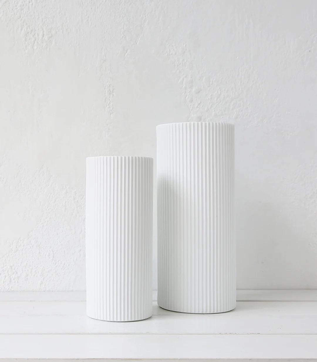 Table Lamp Cylindrical Lines | Large Matt White