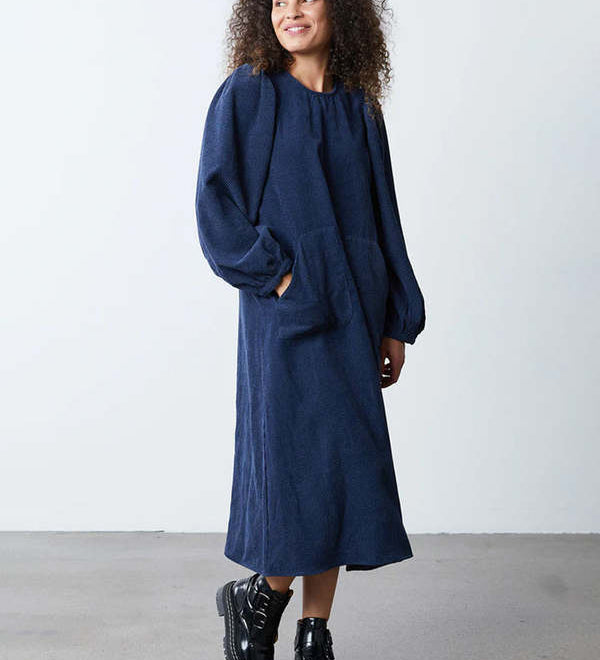 Lolly-s-Laundry-Lucas-Cord-Dress-in-Dark-Blue-20220929012144.jpg
