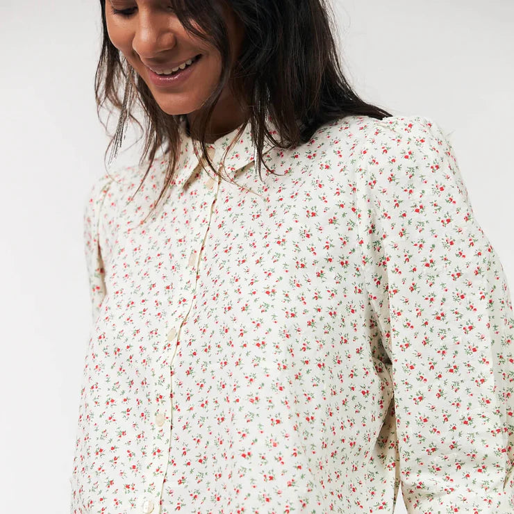 Lollys-Laundry-SS26-Bono-Shirt-Red-Look.webp