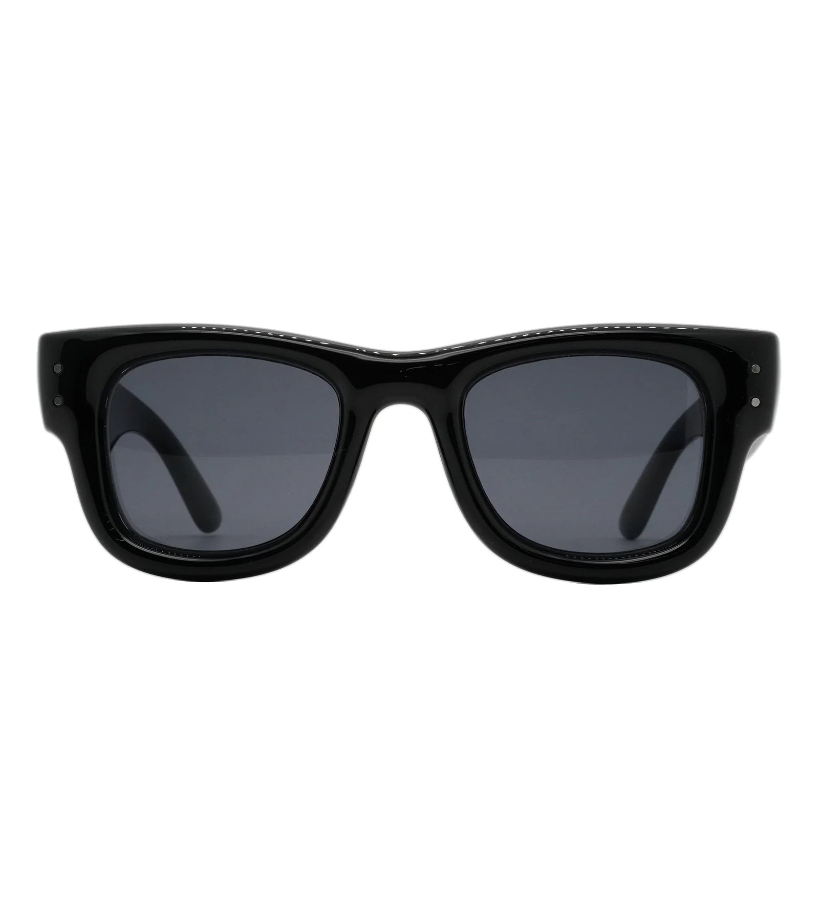 MRPRODUCER_CARBON_WB_FRONT.webp